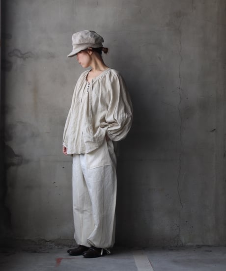 cavane キャヴァネ / Raglan puff-sleeve blouse Linen100硫化染めブラウス / ca-26023A