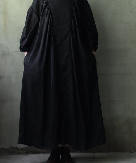 cavane キャヴァネ / Dress with voluminous sleevesワンピース / ca-26081