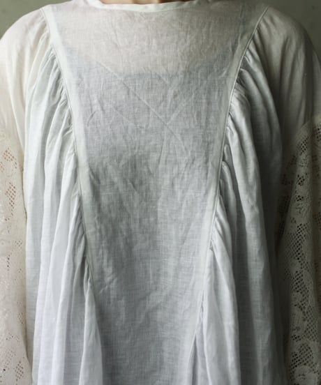 cavane キャヴァネ / Dress with voluminous sleevesワンピース / ca-26082