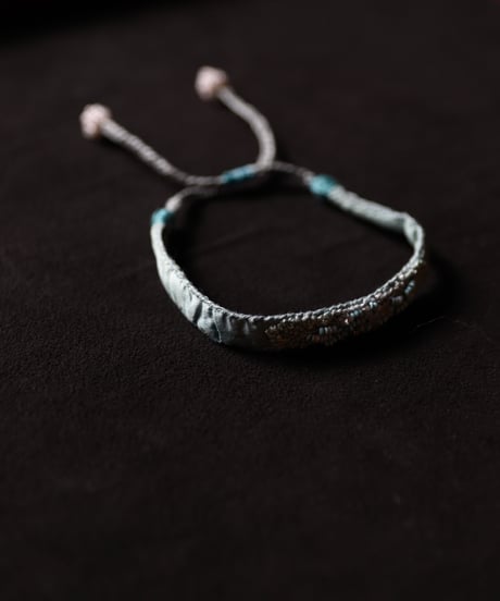 Antonia Rossi (Antomoon)/ Artisan Embroidered bracelets in vintage silkブレスレット / An-26012