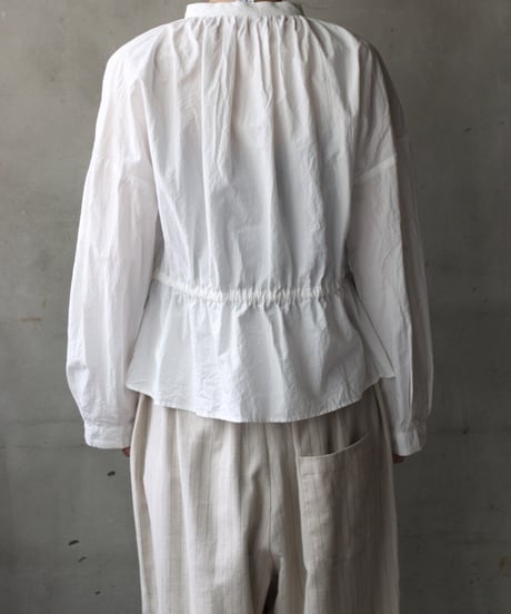 cavane キャヴァネ / Stand collar with waist drawstring blouse cotton&linenブラウス / ca-26057