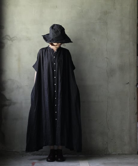 cavane キャヴァネ / Balloon no-sleeve dress Linen100ワンピース / ca-25130