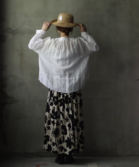cavane キャヴァネ / V Pull-over blouse linen100ブラウス / ca-25162