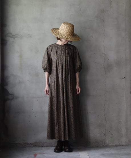 cavane キャヴァネ / Over Tuck Botanical Dressワンピース / ca-25126