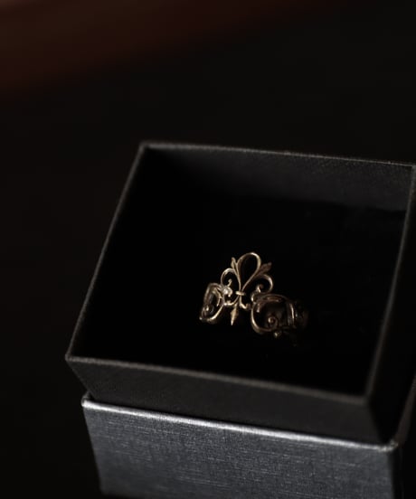 cavane Accessories / Lily emblem brass Ringリング / ca-20210