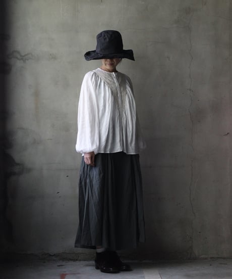 cavane キャヴァネ / Collarless raglan linen100 blouseブラウス / ca-25133