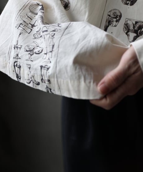 ALEKSANDR MANAMISアレクサンダーマナミ/ LES CREATURES TONGUE SHIRT ORNAMENTシャツ / am-25003