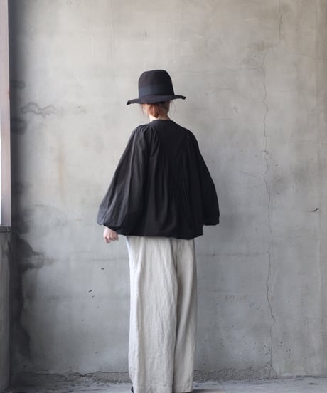 cavane キャヴァネ / Stand-collar raglan cotton & linen blouseブラウス / ca-26007