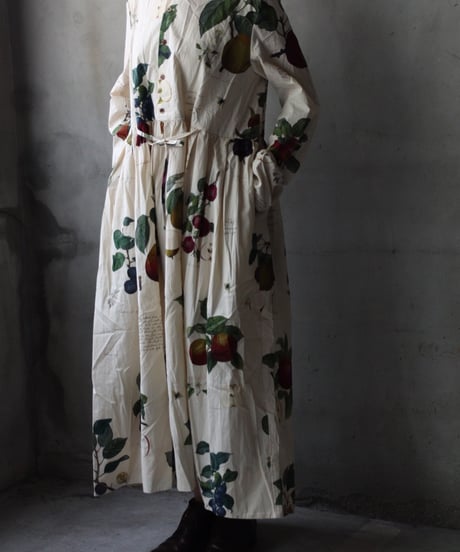 ALEKSANDR MANAMISアレクサンダーマナミ/ LES FRUITS LOOSE FRONT DRESSワンピース / am-26014