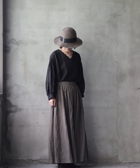 cavane キャヴァネ / V Pull-over blouse linen100ブラウス / ca-25143