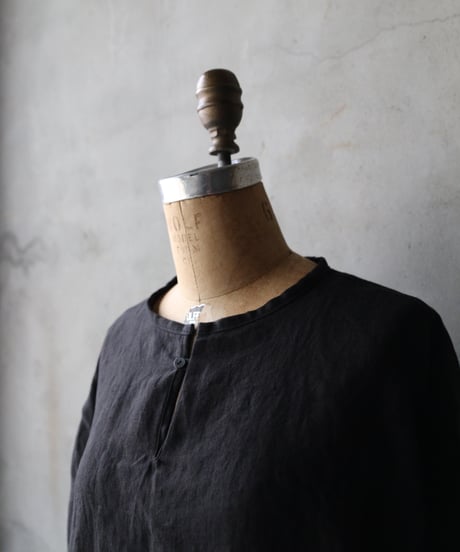 klauseクロイゼ / 天日干しTwill Linen C.S.Slit Neck Shirt / kla-26011