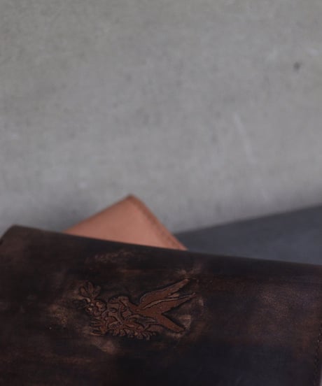 ALEKSANDR MANAMISアレクサンダーマナミ/ ALEKSANDR MANAMIS x tagliovivo Large Wallet / am-25011
