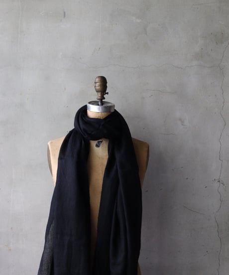 ALEKSANDR MANAMISアレクサンダーマナミ/ CASHMERE SCARF - BLACKショール/ am-25025