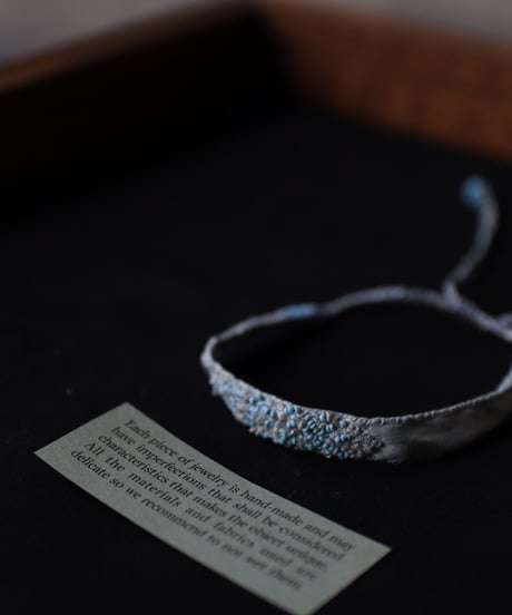 Antonia Rossi (Antomoon)/ Embroidered bracelets in vintage silkブレスレット / An-25019