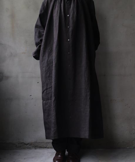 klauseクロイゼ / Belarus linen Gather shirt long length (鉄媒染) / kla-24009