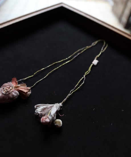 Antonia Rossi (Antomoon)/ Embroidered Heart Necklaceネックレス / An-25039