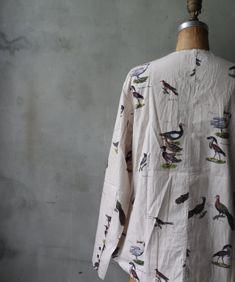 ALEKSANDR MANAMISアレクサンダーマナミ/ 1820 BIRD COLLARLESS SHIRTブラウス / am-24037