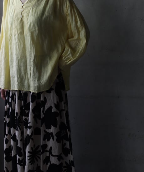cavane キャヴァネ / V Pull-over blouse linen100ブラウス / ca-25163
