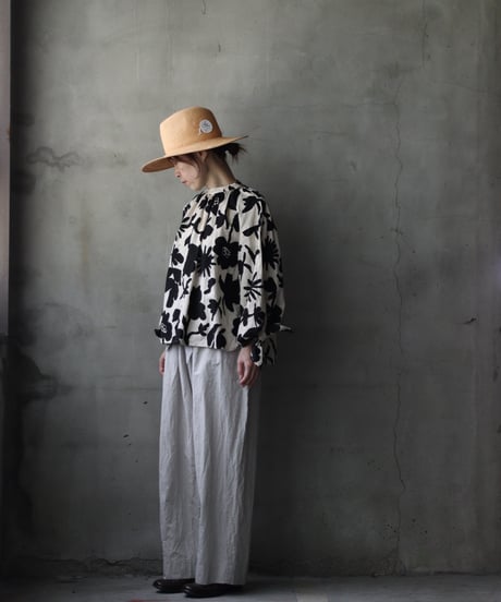 cavane キャヴァネ / Gather Neck Pullover Blouse linen&cottonブラウス / ca-26066