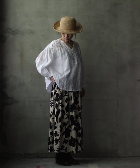 cavane キャヴァネ / V Pull-over blouse linen100ブラウス / ca-25162
