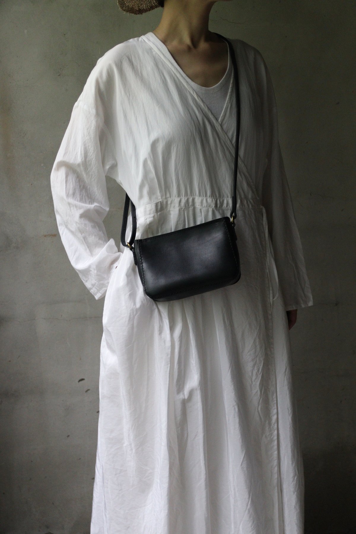 klauseクロイゼ / SHOULDER BAG(HARD)マチあり革鞄/ kla-2502