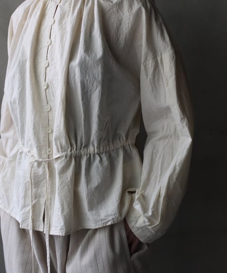 cavane キャヴァネ / Stand collar with waist drawstring blouse cotton&linenブラウス / ca-26058