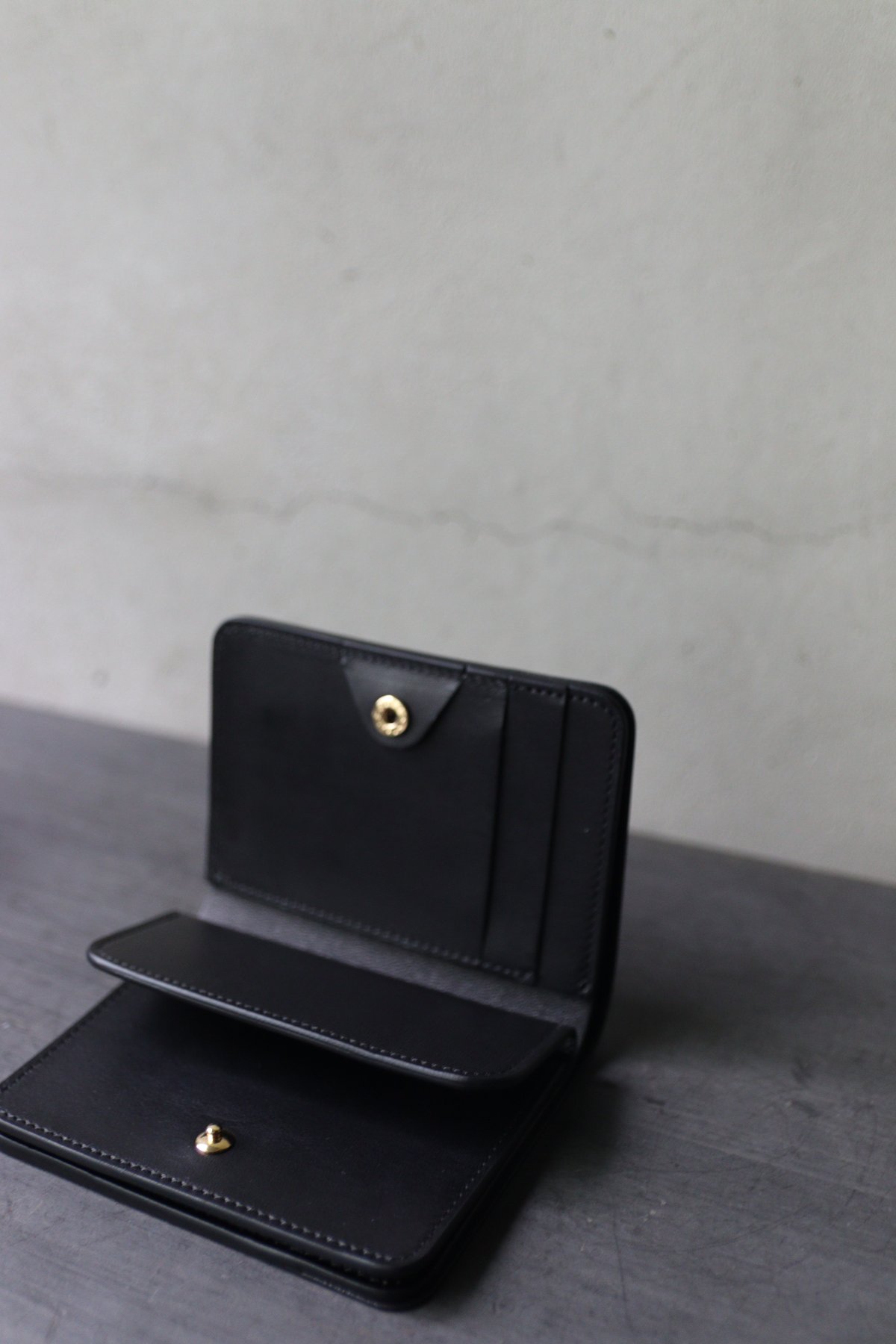 formeフォルメ / Post wallet serpentine calf財布 / fo-