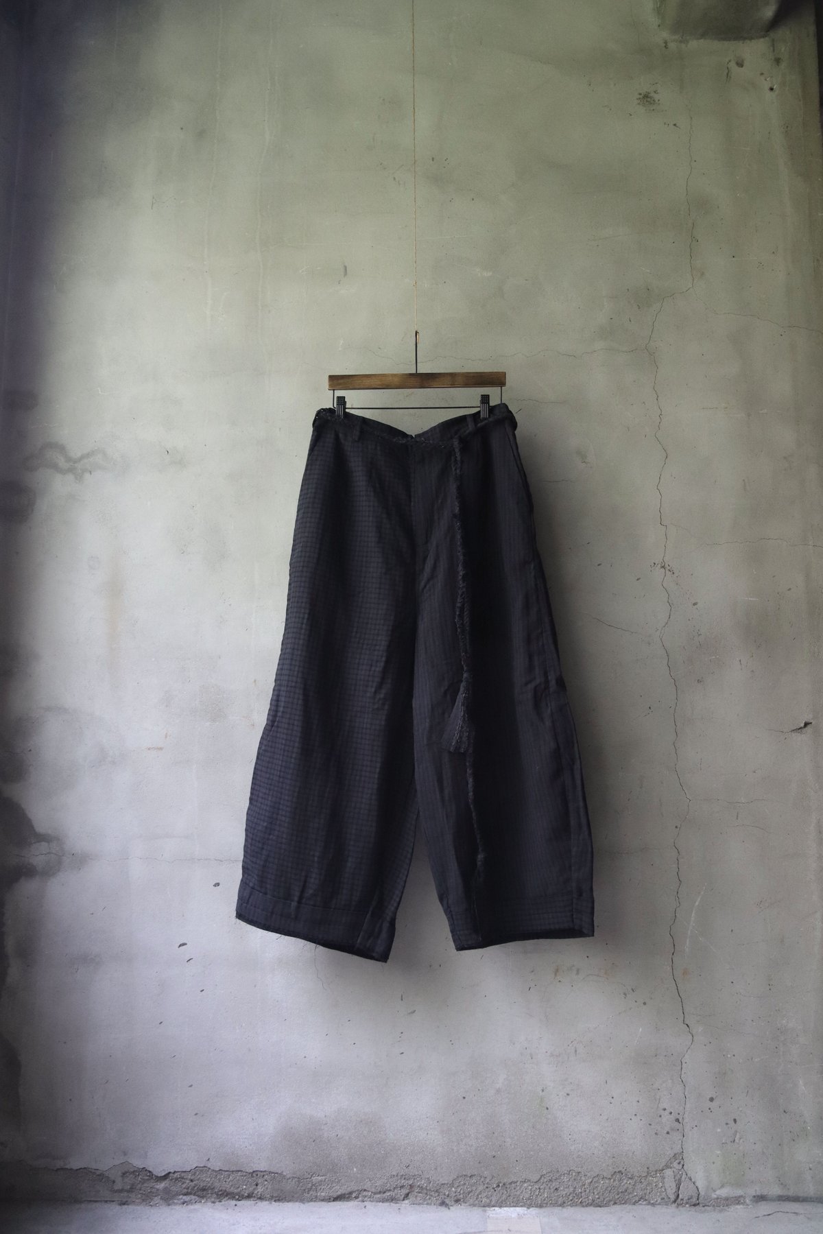 aleksandr manamis リネンパンツ Aleksandr Manamis(アレクサンダーマナミス) リネンパンツ