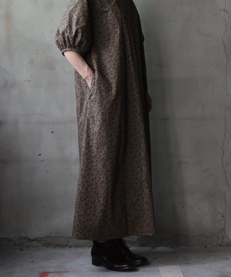 cavane キャヴァネ / Over Tuck Botanical Dressワンピース / ca-25126