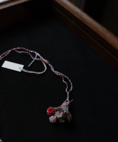 Antonia Rossi (Antomoon)/ Embroidered Heart Necklaceネックレス / An-24001