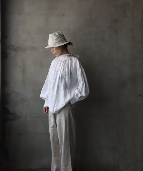cavane キャヴァネ / Pull-over blouse with tie Linen100ブラウス / ca-26053