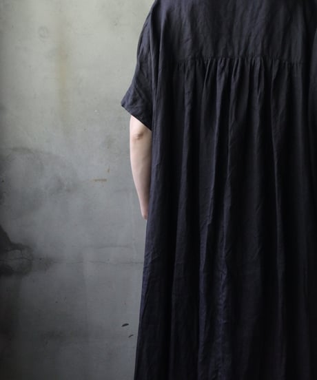 cavane キャヴァネ / Balloon no-sleeve dress Linen100ワンピース / ca-25130