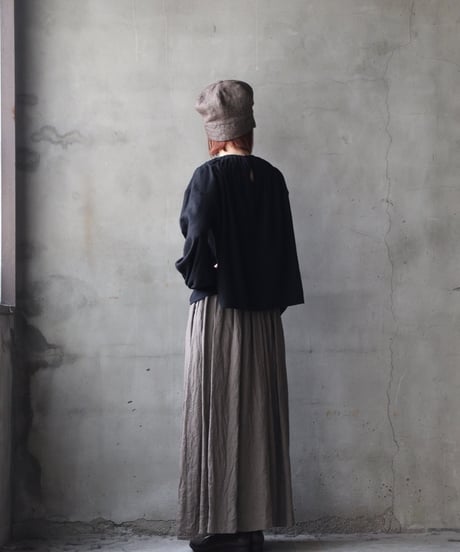 cavane キャヴァネ / Gathered stitch blouse linen & cottonブラウス / ca-25174