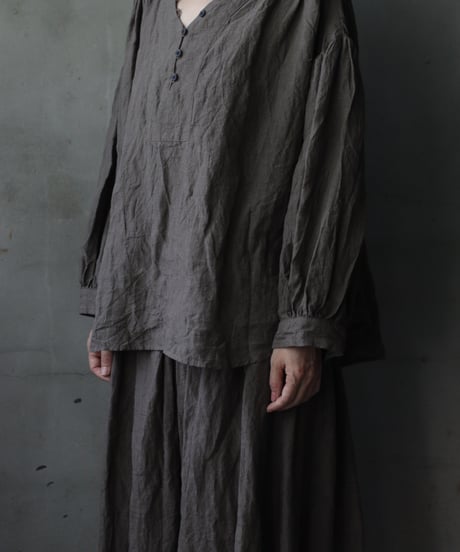 cavane キャヴァネ / V Pull-over blouse linen100ブラウス / ca-25144