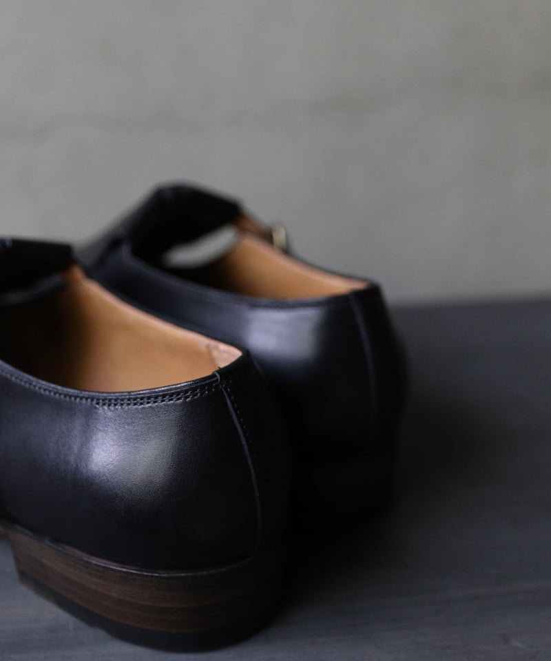 formeフォルメ / T-strap straight tip with Fringe /