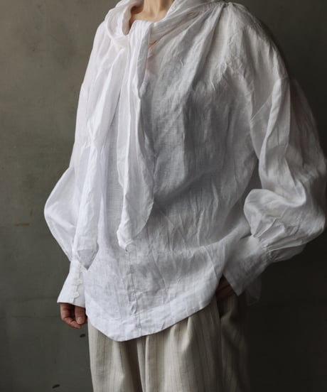 cavane キャヴァネ / Pull-over blouse with tie Linen100ブラウス / ca-26053