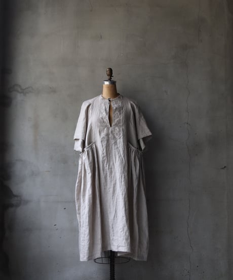 NATIVE VILLAGE ネイティブヴィレッジ / No.11 平らな枯れ草の上 リーフ刺繍ドレス / na-26016