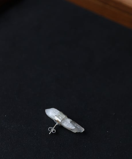 Atelier Inscrire / COSTUME JEWELLERY QUARTZ SINGLE EARRINGイヤリングB / At-24008