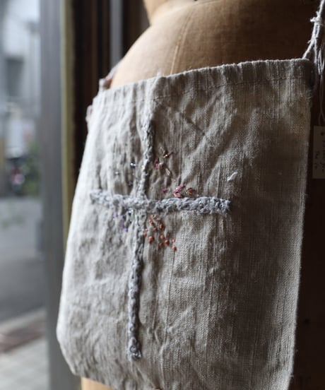 Antonia Rossi (Antomoon)/ Embroidered Shoulder Pochetteポシェット / An-24011