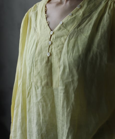 cavane キャヴァネ / V Pull-over blouse linen100ブラウス / ca-25163