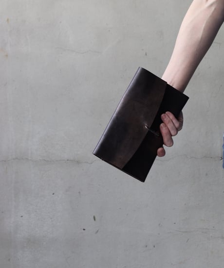 ALEKSANDR MANAMISアレクサンダーマナミ/ ALEKSANDR MANAMIS x tagliovivo Large Wallet / am-25011