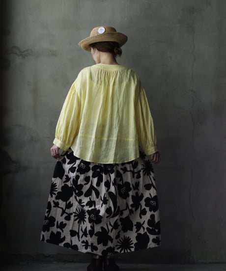 cavane キャヴァネ / V Pull-over blouse linen100ブラウス / ca-25163