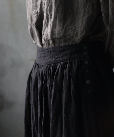 cavane キャヴァネ / Gathered skirt with side button linen100 スカート / ca-25145