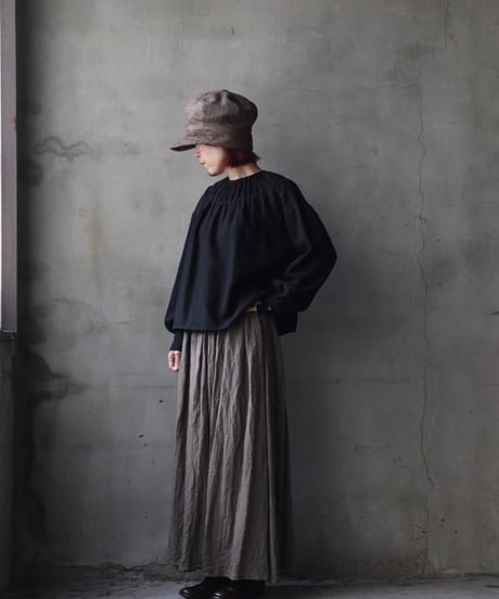 cavane キャヴァネ / Gathered stitch blouse linen & cottonブラウス / ca-25174