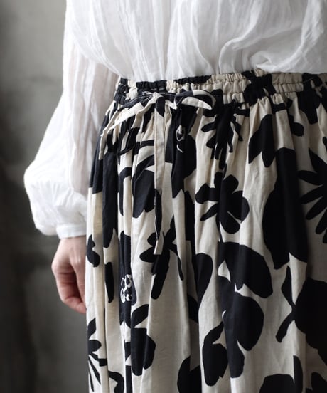 cavane キャヴァネ / Gatehered Petti Skirt Cotton&linenスカート/ ca-26050