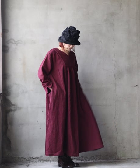 cavane キャヴァネ /  Neckline switching dress wool100ワンピース / ca-25172