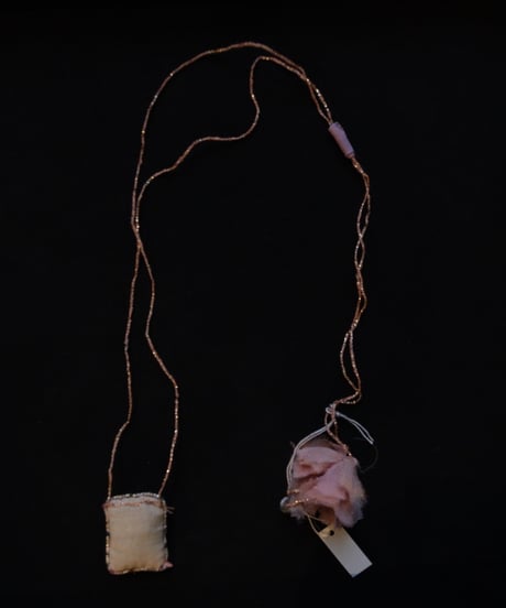 Antonia Rossi (Antomoon)/ Embroidered Heart Necklaceネックレス / An-24008