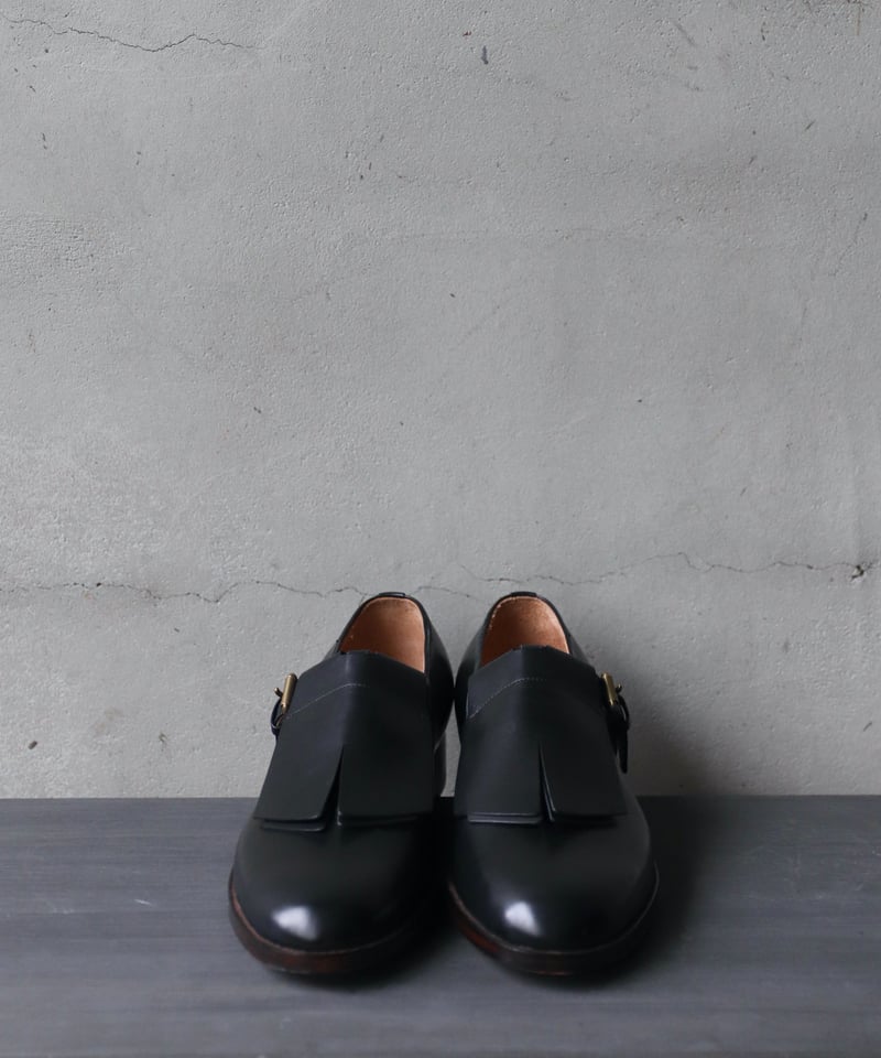 formeフォルメ / T-strap plain toe with Fringe Tストラッ