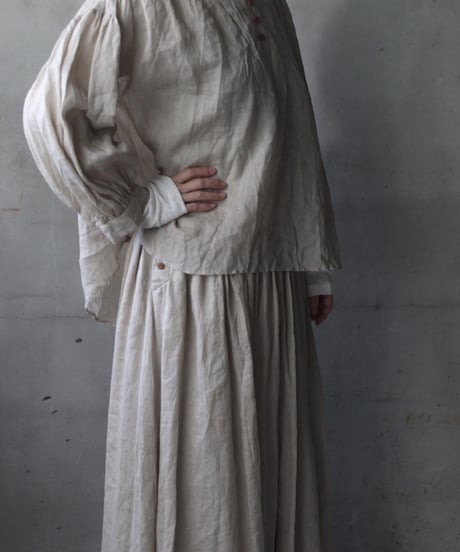 cavane キャヴァネ / V Pull-over blouse linen100ブラウス / ca-25148