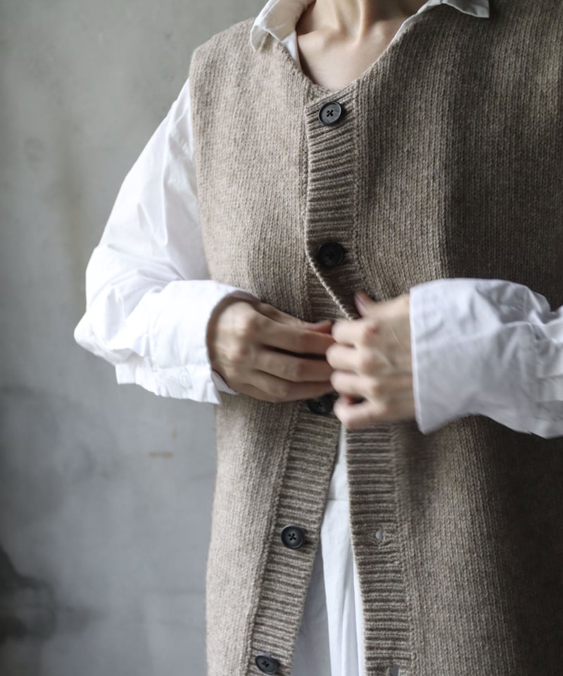 Bergfabel バーグファベル / Handmade vest cardiganヤク/ B 